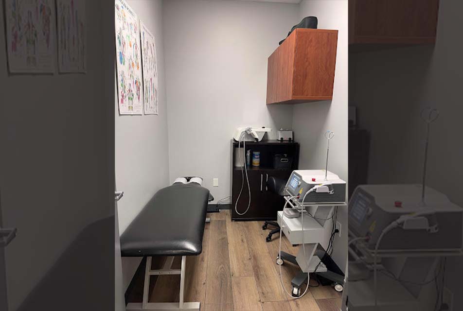 Dynamic Chiropractic In Louisville private treatment room